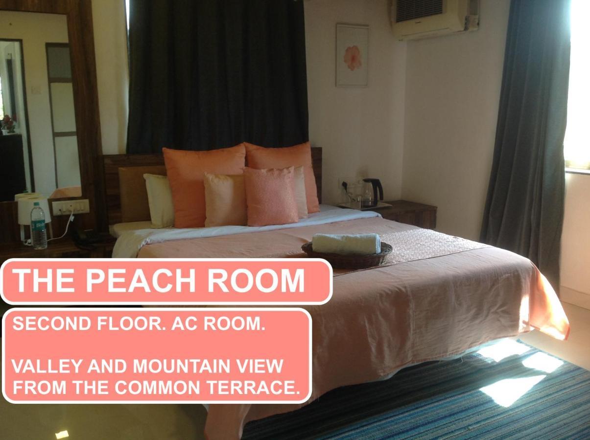 D's Den Hotel Panchgani Buitenkant foto