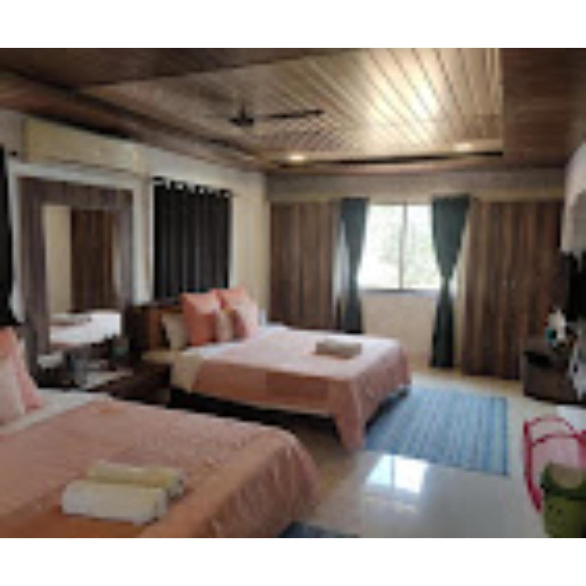 D's Den Hotel Panchgani Buitenkant foto